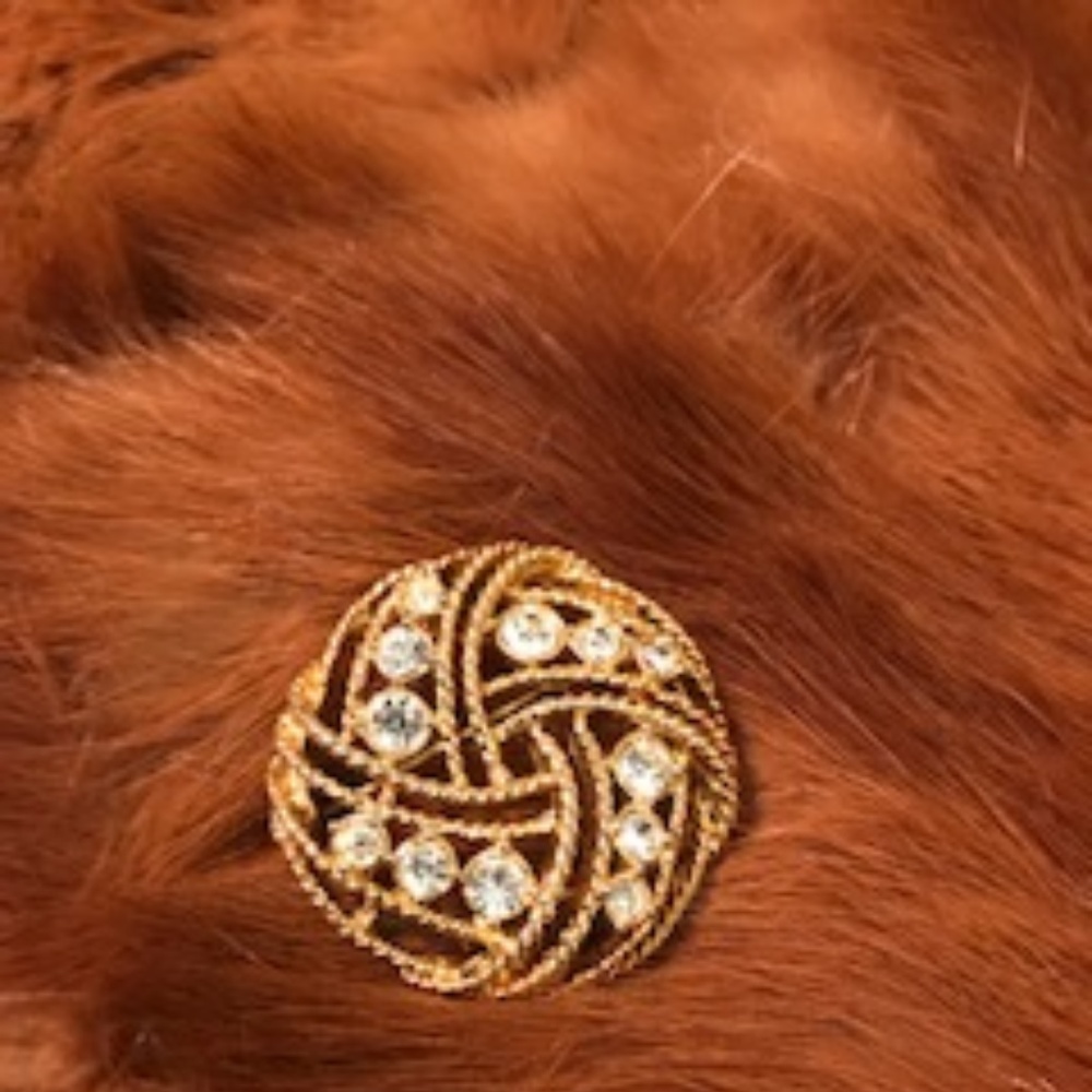 Vintage Gold and Rhinestone Brooch